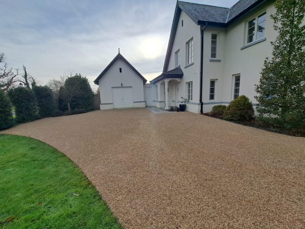 Sprayed hot tar and chip installation in Bandon