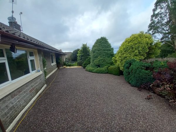 Laying a tar and chip driveway in Mallow